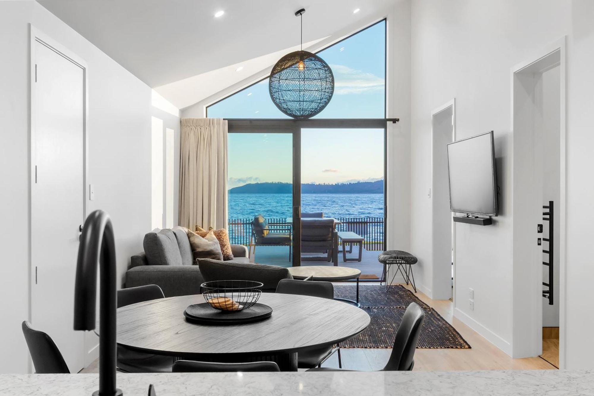 Absolute Lakefront House Taupo Zewnętrze zdjęcie